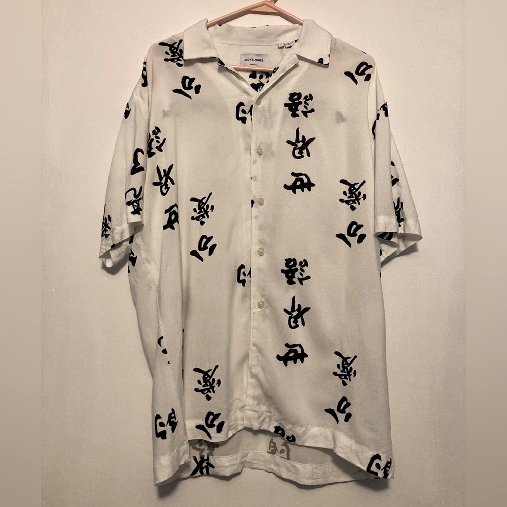 Jack & Jones SZ M White and Black oriental design Button Down Shirt classic